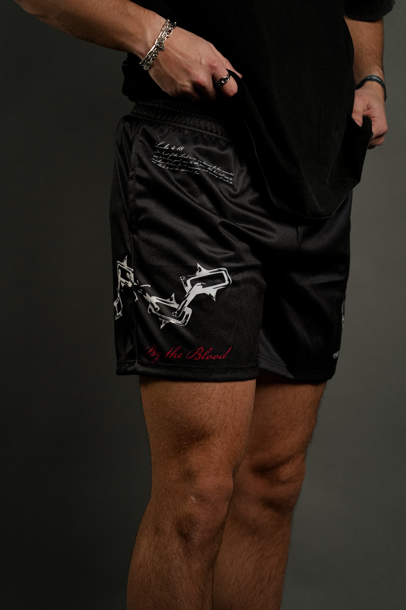 Chain Breaker Shorts in Black