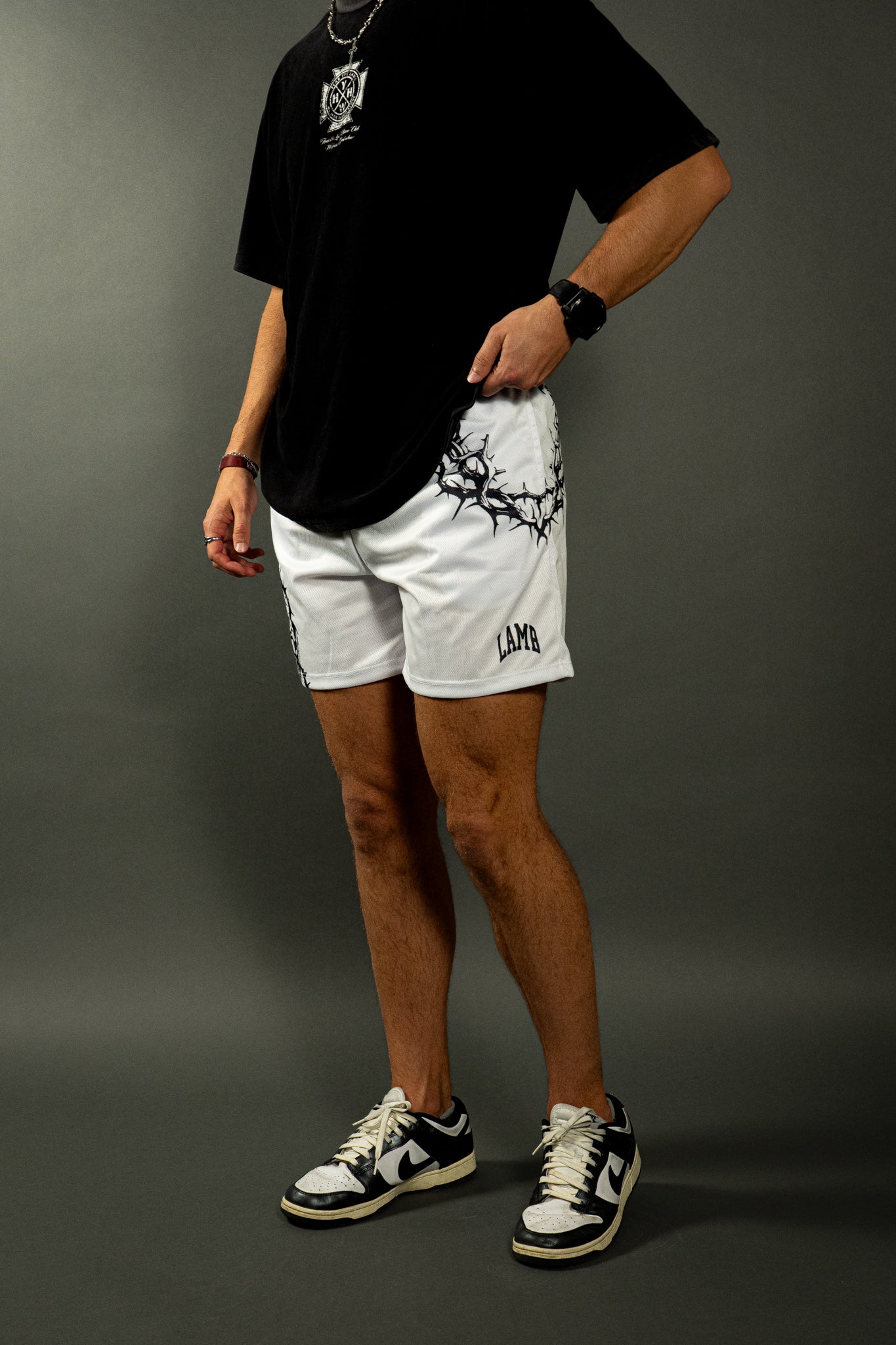 CROWN OF THORNS MESH SHORTS IN WHITE