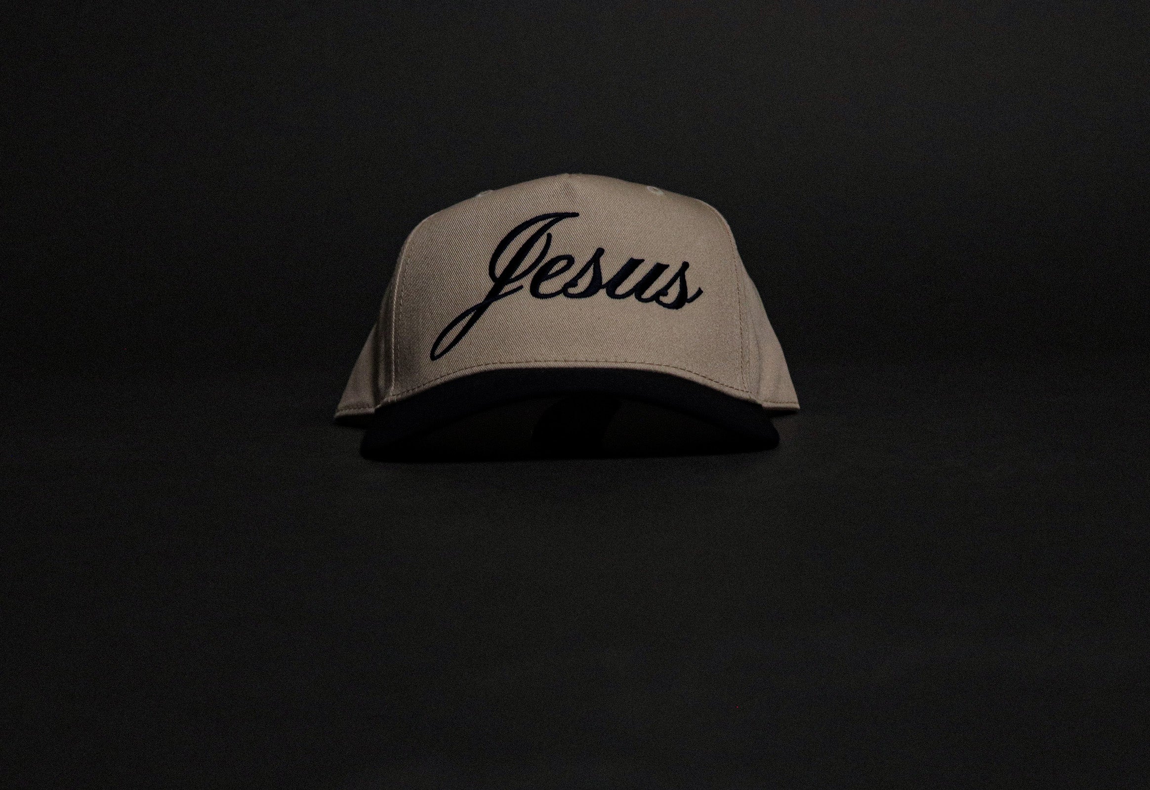 JESUS 5 PANEL HAT IN CREAM/NAVY