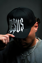 The Covenant Hat in Black