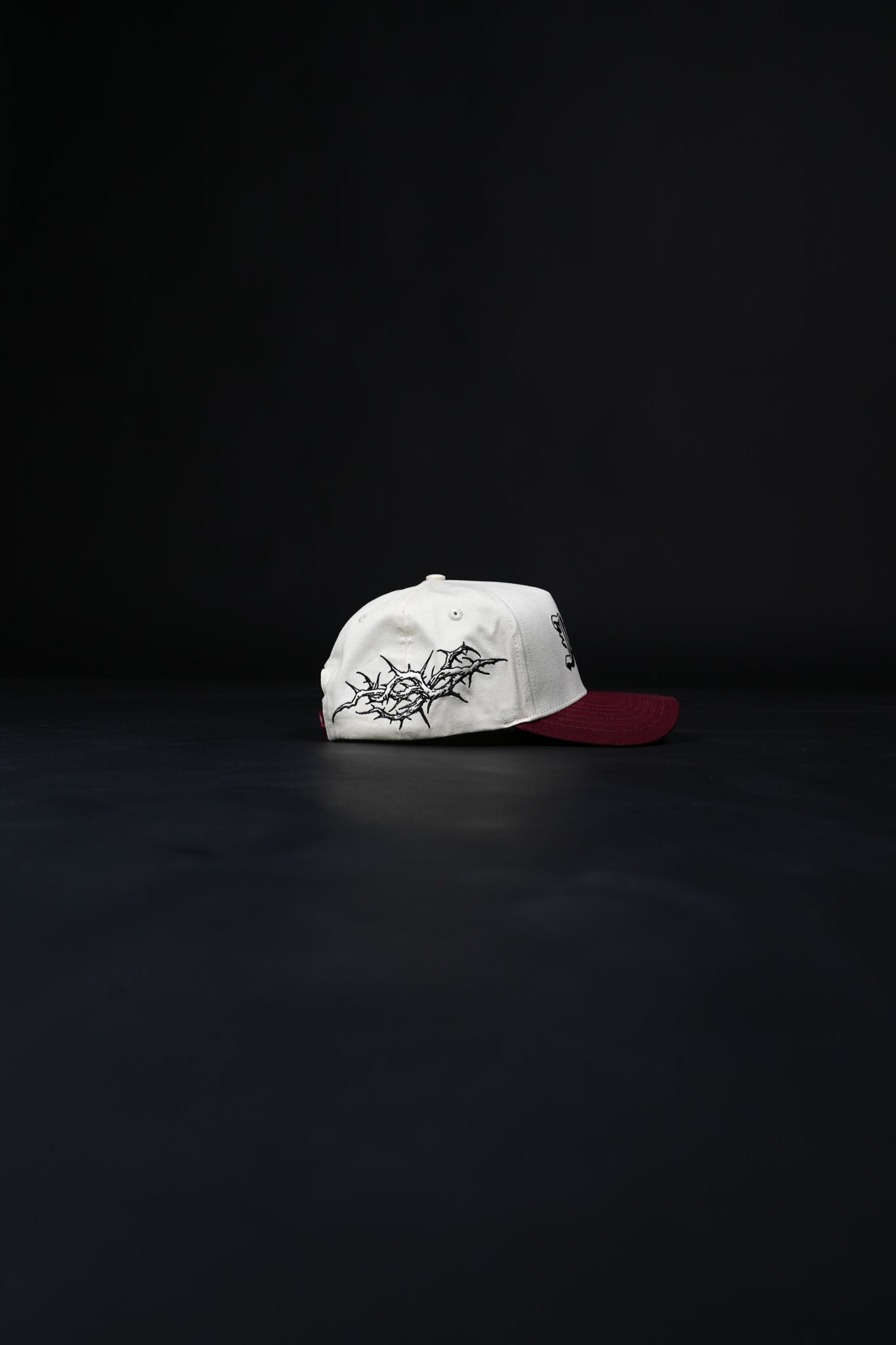 Pierced 5 Panel Hat in Cream/Red