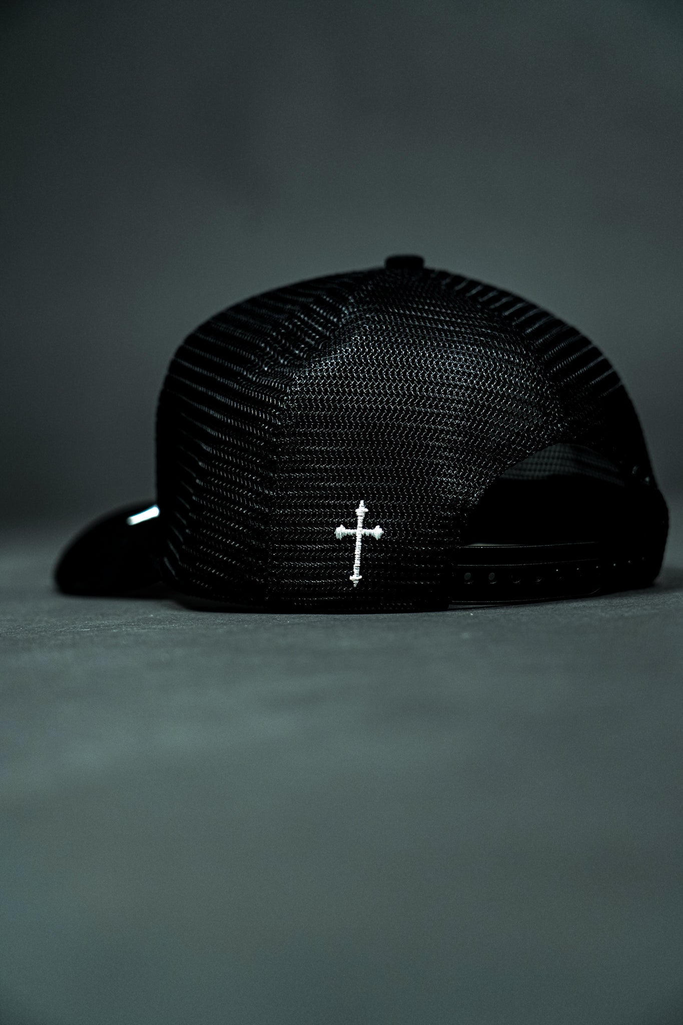 The Covenant Hat in Black