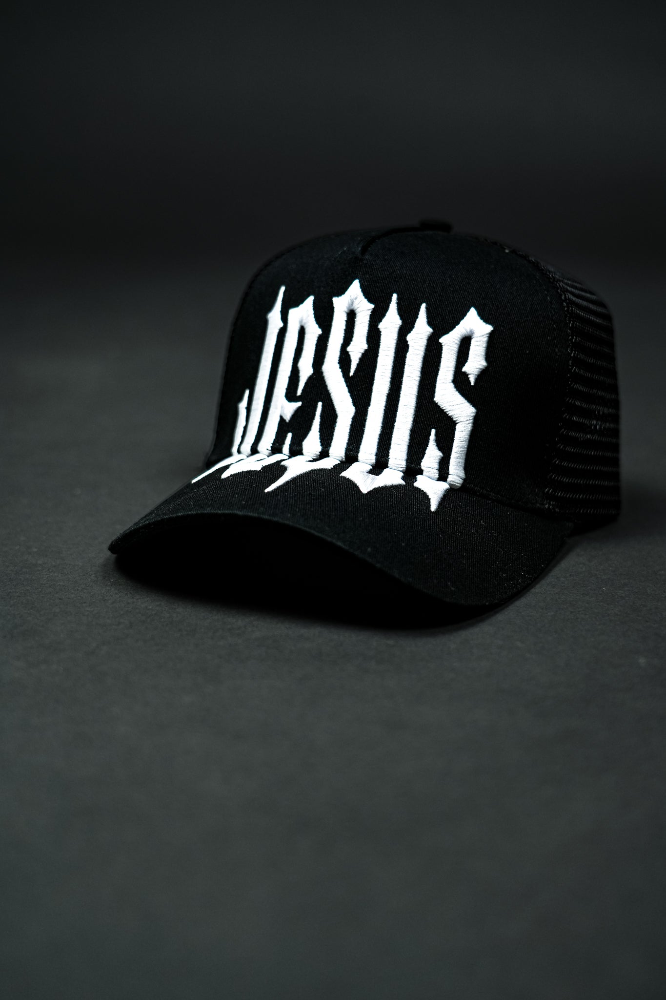 The Covenant Hat in Black